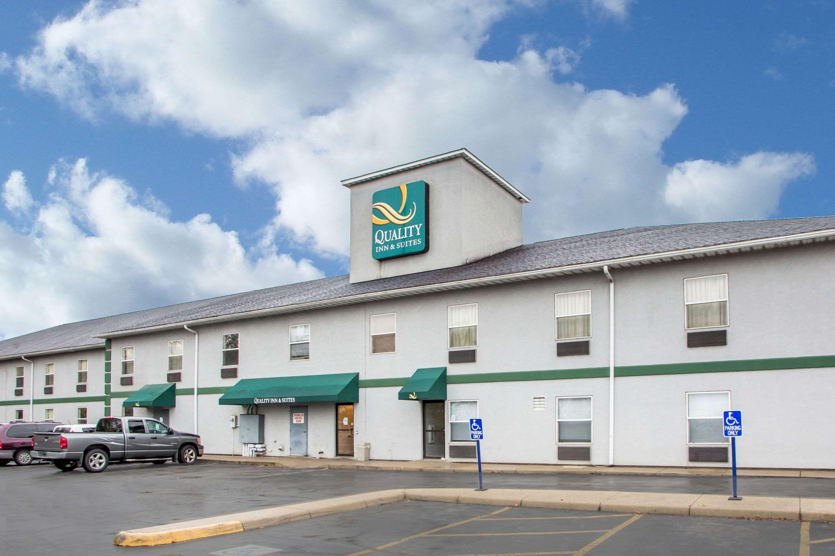 Quality Inn & Suites South-Obetz Exterior foto